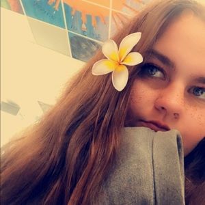 Meet your Posher, Alyssa